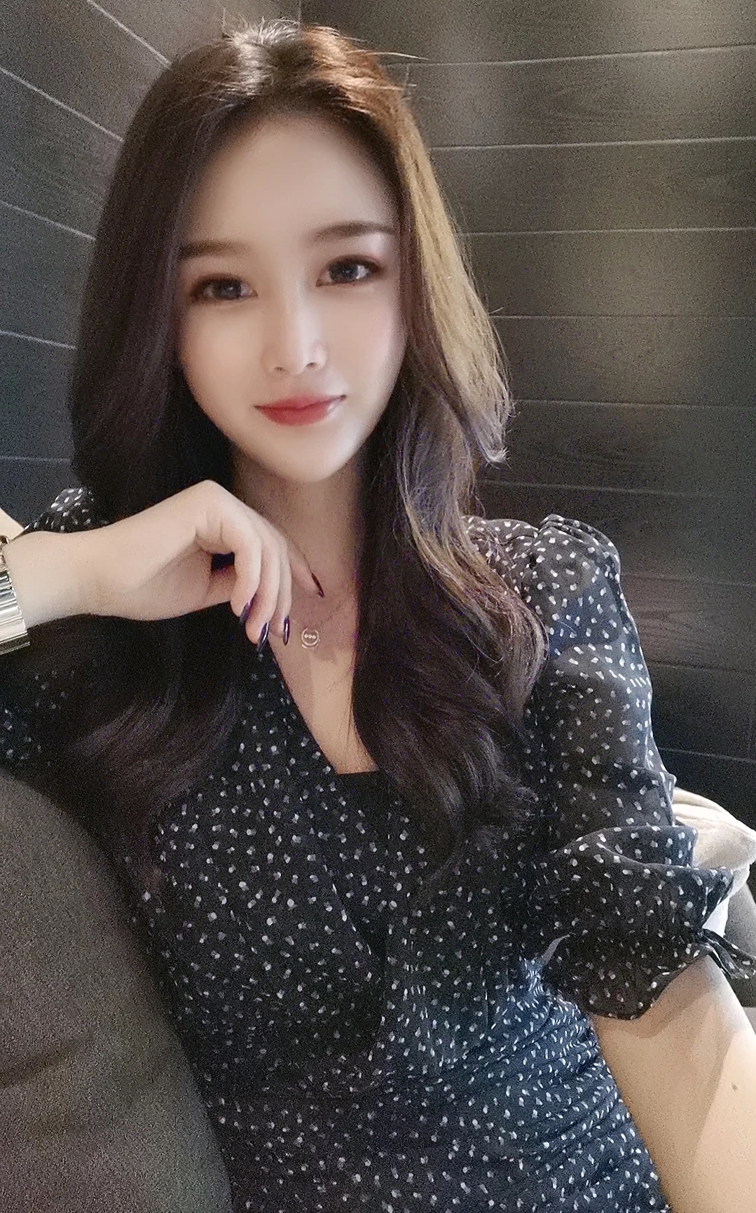 刚开发的温柔系MM姐，青春玉体粉嘟嘟的可亲吻，鲍鱼鲜嫩可口